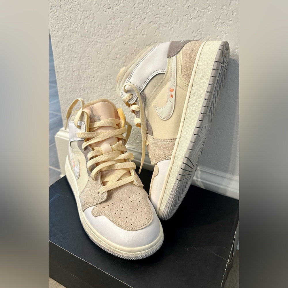 Nike Dunk High - Picture 6 of 8